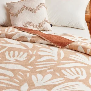 BELLA MAISON Wohndecke In Beige 17