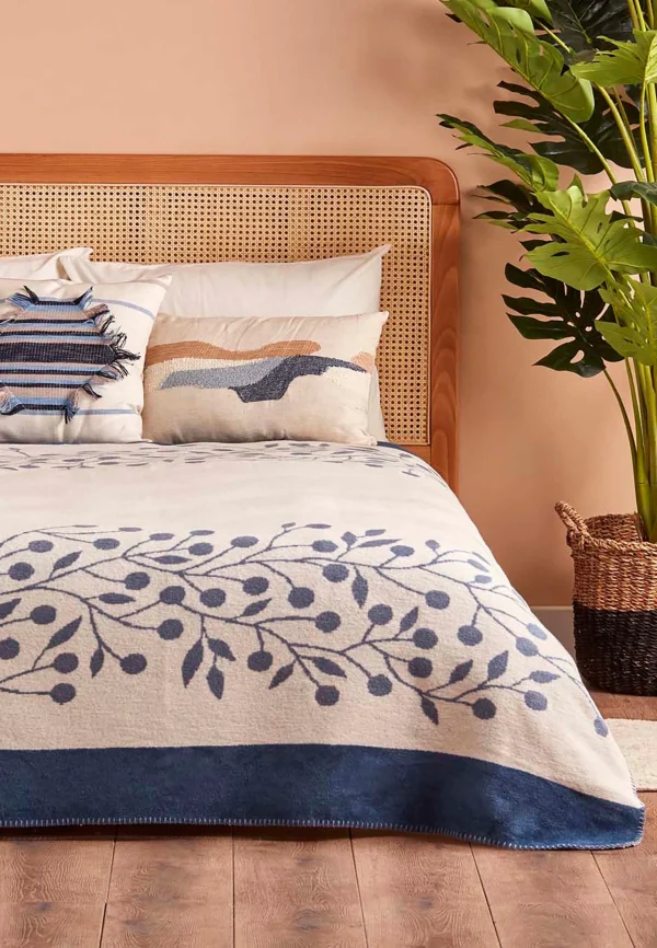 BELLA MAISON Wohndecke Minka In Blue 4