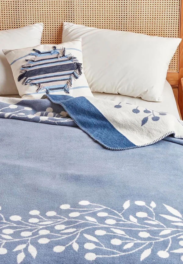 BELLA MAISON Wohndecke Minka In Blue 9
