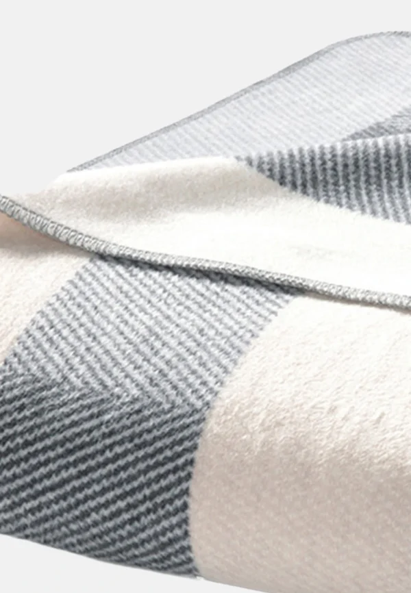 Biederlack Wohndecke Green Line In Interlocked Grey 3