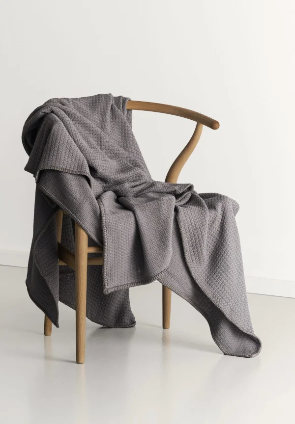 Cradle Studio Wohn- & Kuscheldecke Cosy Occassion Oversize In Chestnut Grey 4