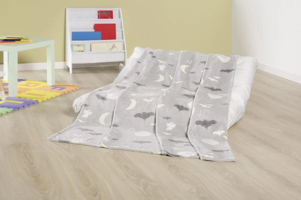 GMD Living Kinderdecke GLOW Fledermaus In Grau 3