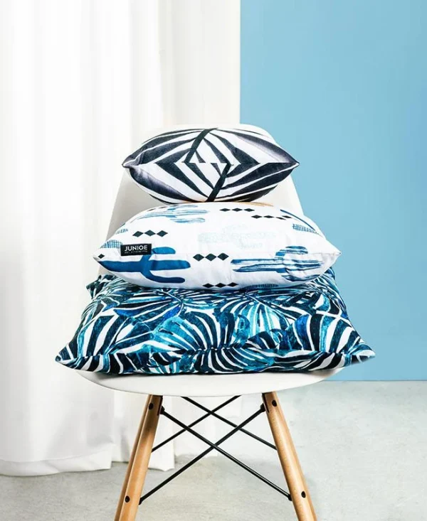 Juniqe Kissen “Monstera Pattern” In Grün & Weiß 4