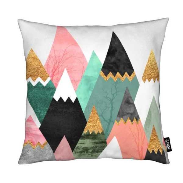 Juniqe Kissen “Pretty Mountains” In Grau & Rosa 1
