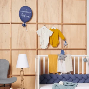 Nordic Coast Company Babykissen Wanddekoration Ballon ” Welcome Little One” Blau 18